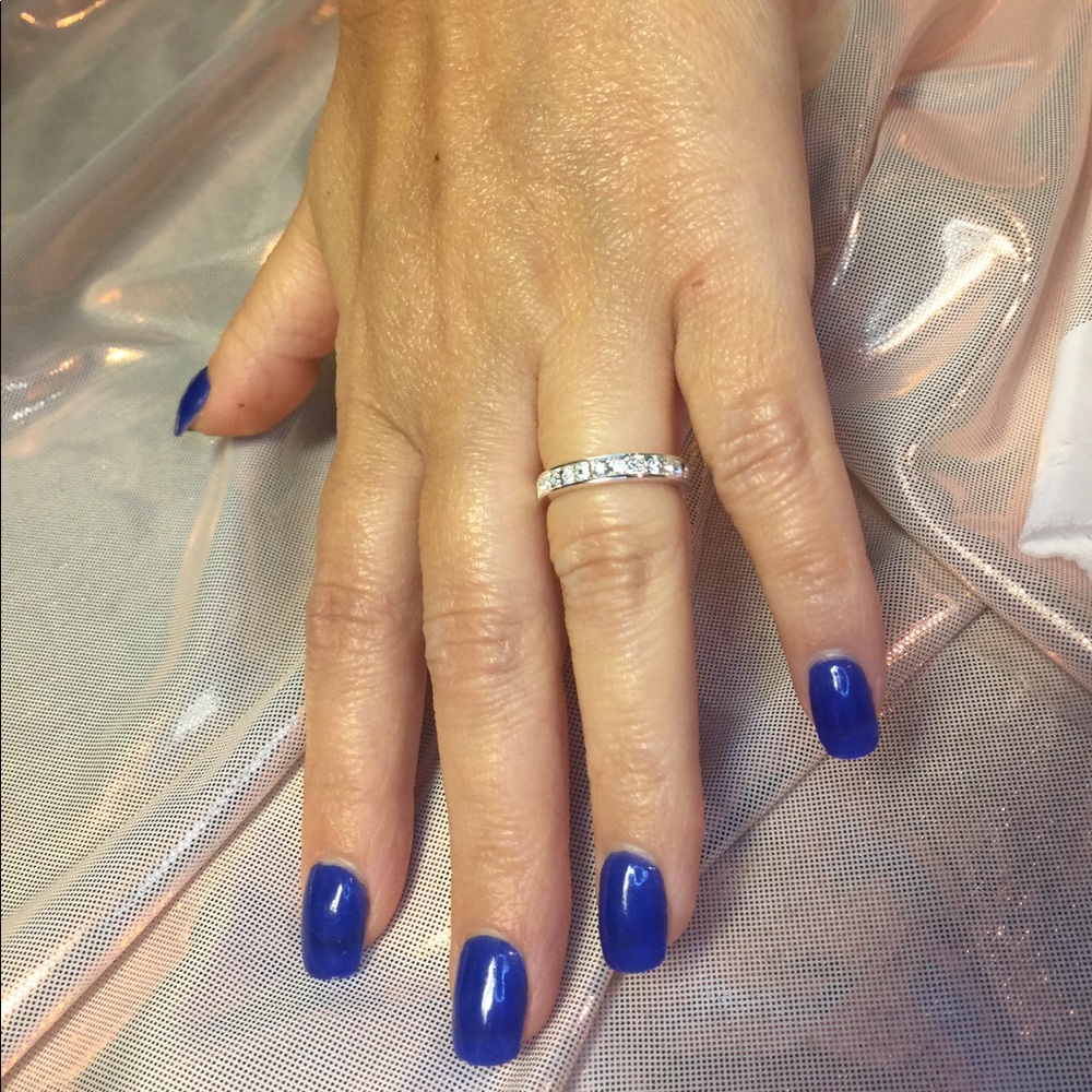 Gorgeous Silver (fake) Diamond Ring