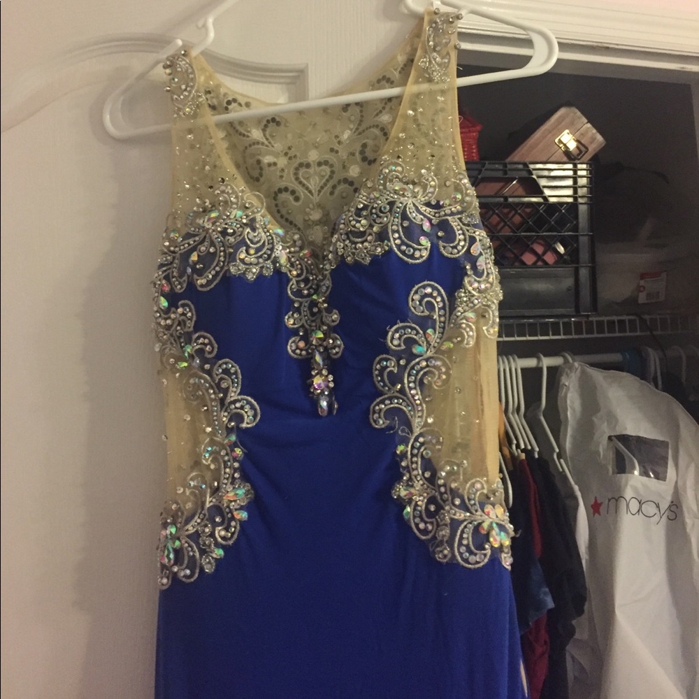 Prom dress (designer)