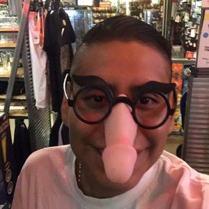 Meet your Posher, Ramiro