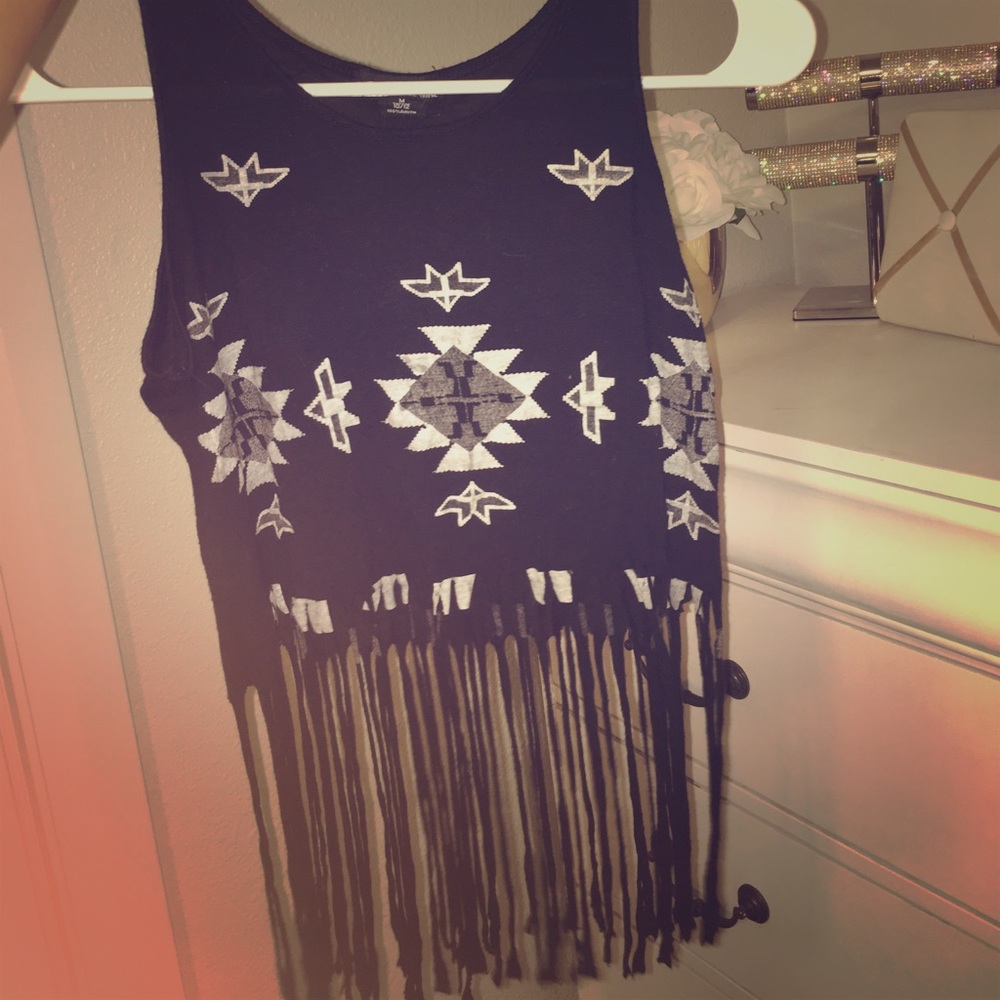 Black tribal print crop top