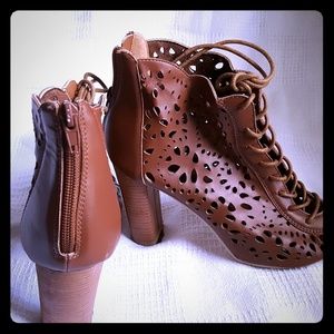 Boho theme tie up bootie heel