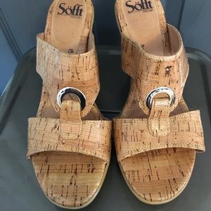 Slide heels that say summer for sure!!