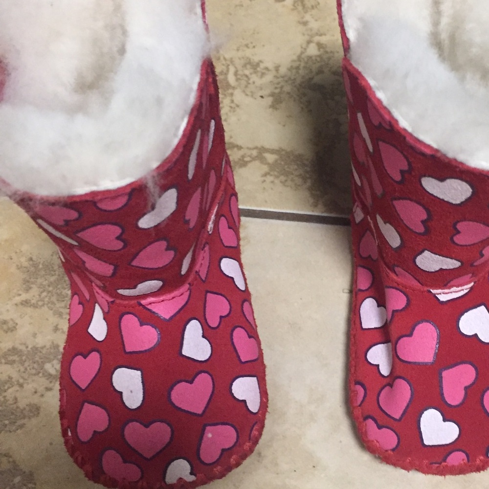 SOLD ———- Ugg Cassie infant boots