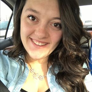 Meet your Posher, Ally