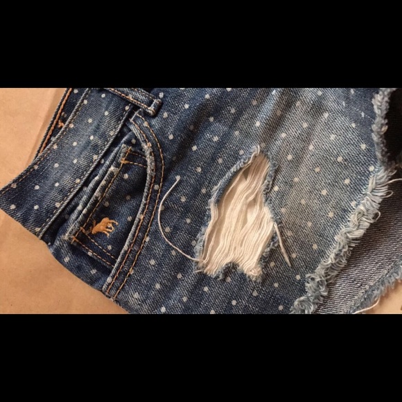 CLOSET CLOSING Abercrombie Shorts - Picture 4 of 4