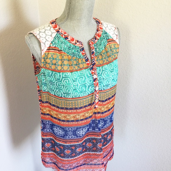 Anthropologie Tops - FIRM Anthropologie Fig & Flower Lace Top S