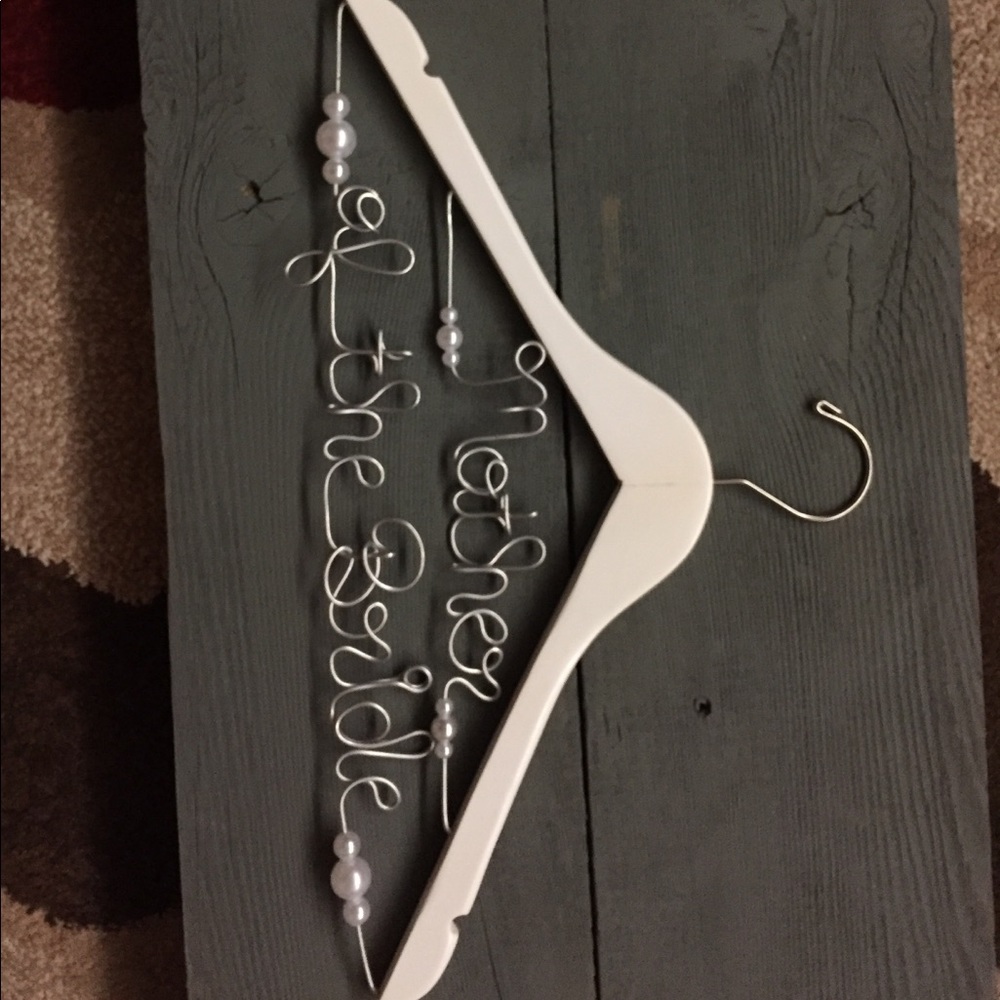 Personalized bridal dress/garment hangers