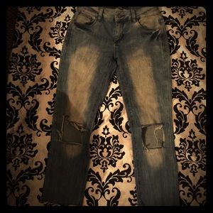 Forever 21 Distressed Cropped Denim Sz 27
