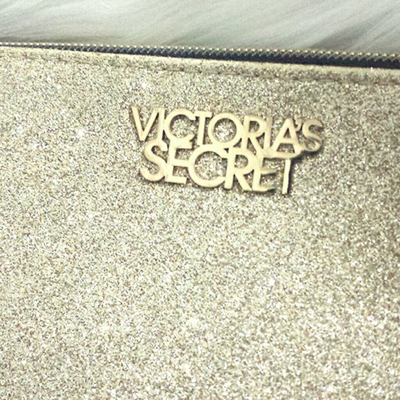 SOLD Gold Clutch / Pouch - Picture 1 of 2