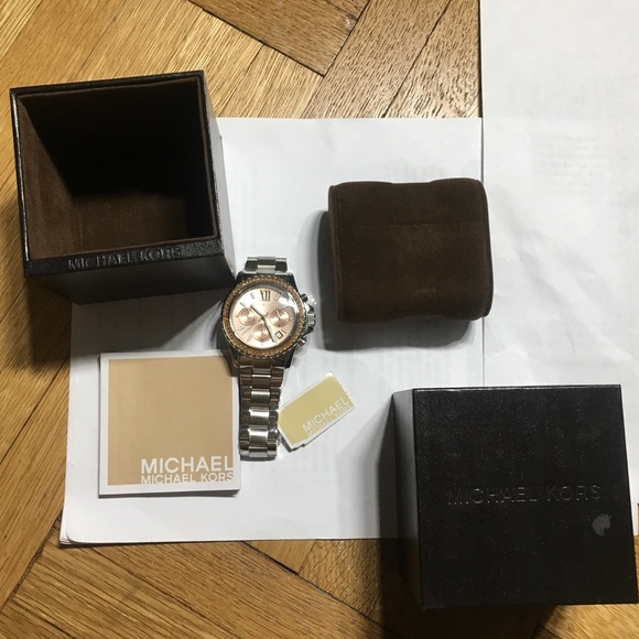 NWT Michael Kors Watch!! main image 8