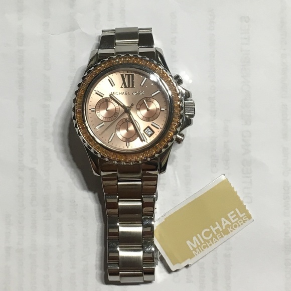 NWT Michael Kors Watch!! main image 6