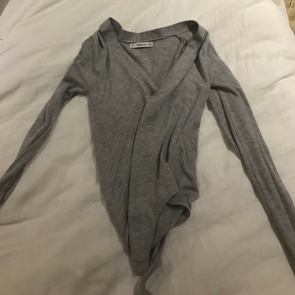 Zara Tops - Zara knit longsleeve bodysuit