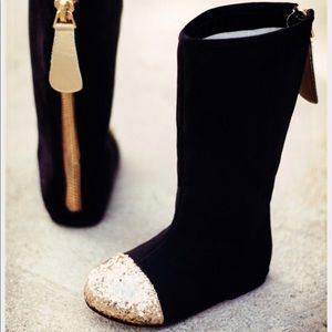 Joyfolie chloe boots size 8