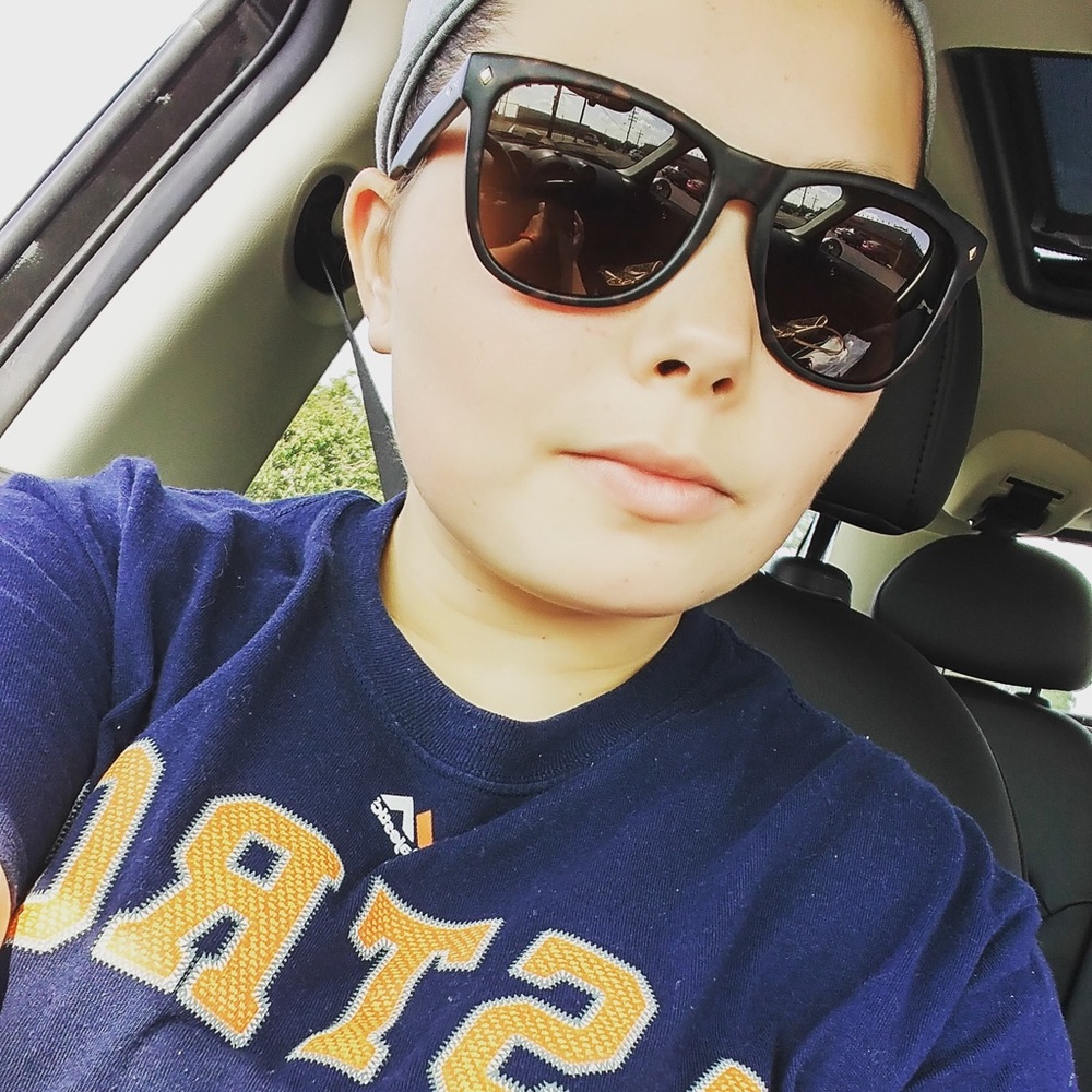 Meet your Posher, Alexis