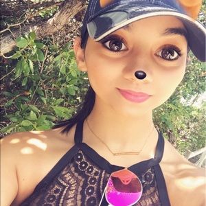 Meet your Posher, Areli