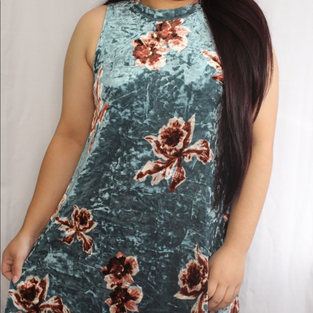 Jade velvet dress