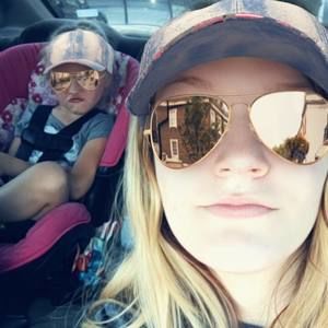 Meet your Posher, Stacie