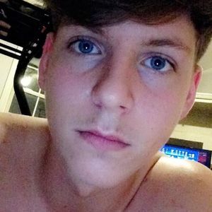 Meet your Posher, Logan