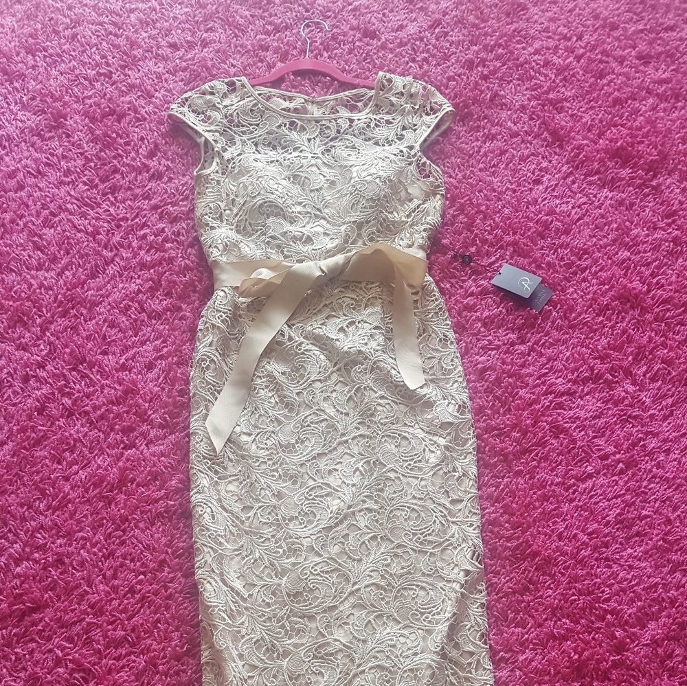 Adrianna Papell Gown (Champagne)