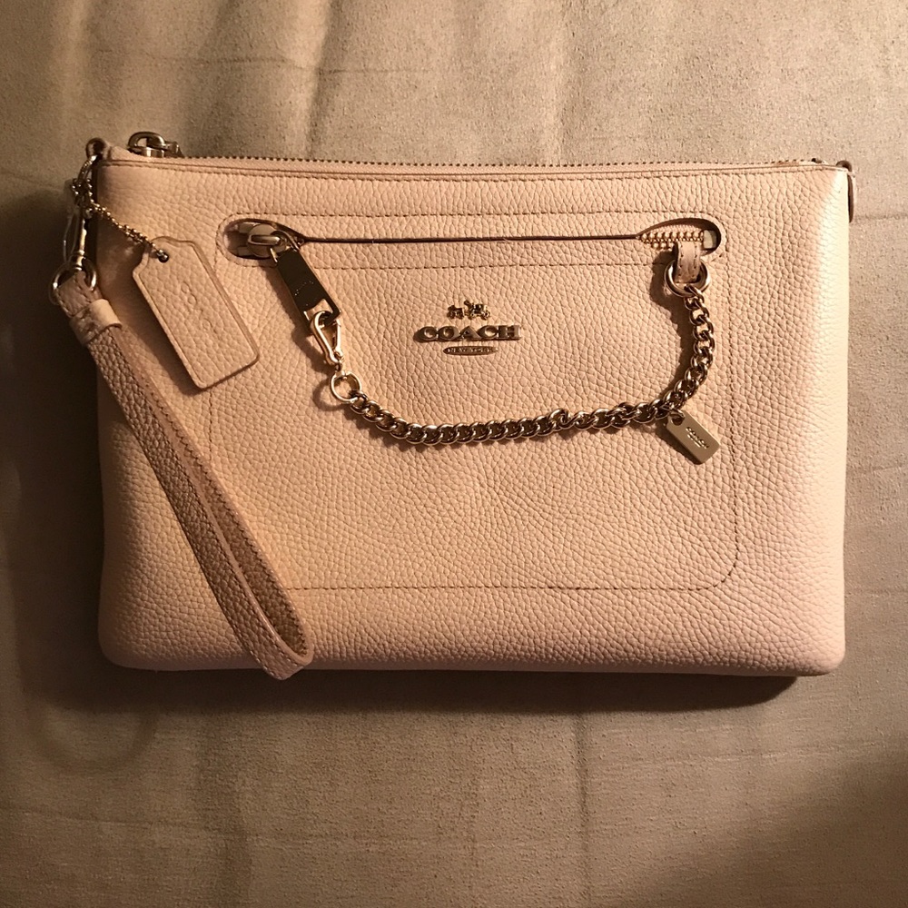 *FREE SHIP!* Coach Clutch Wristlet - Picture 1 of 8