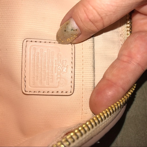 *FREE SHIP!* Coach Clutch Wristlet - Picture 8 of 8