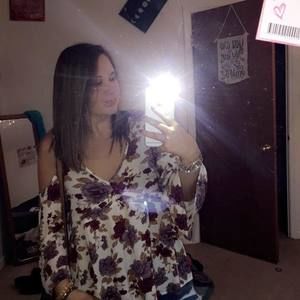 Meet your Posher, Alexis