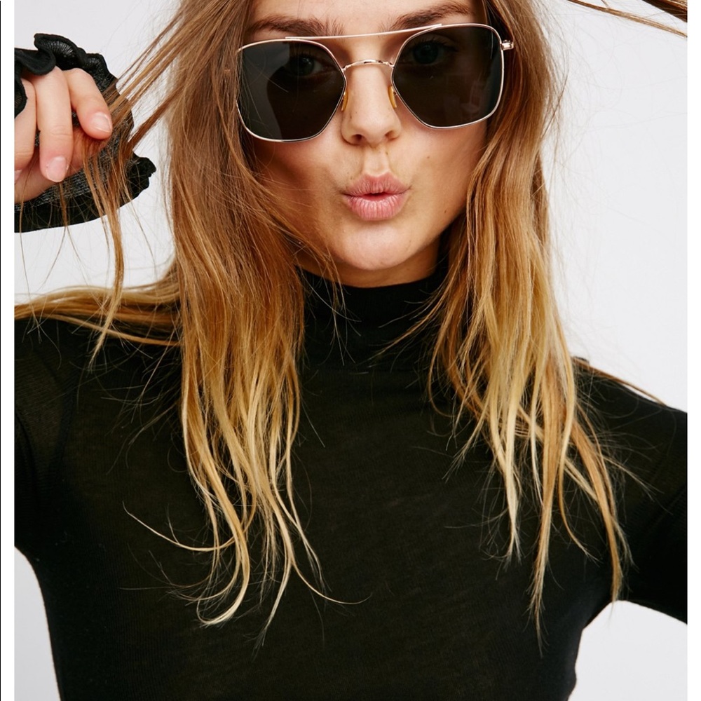 FREE PEOPLE KEEP IT CLASSY AVIATOR SUNGLASSES