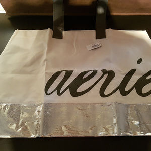 Aerie Tote & Free Gift