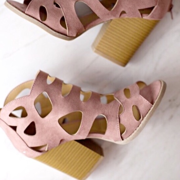Blush Cutout Booties - Picture 3 of 4