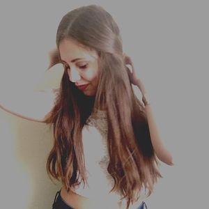 Meet your Posher, Vanessa