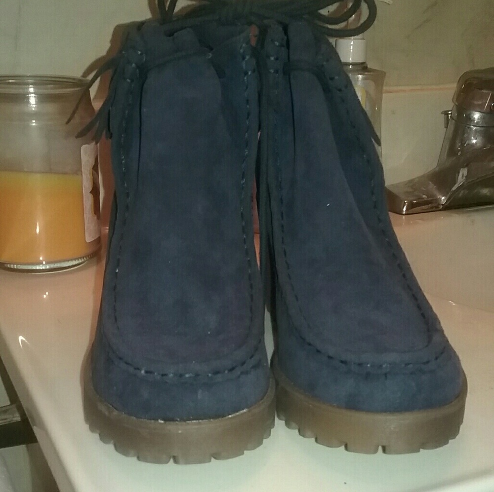 NWT Ladies Blue Suede Wedges Size 8M