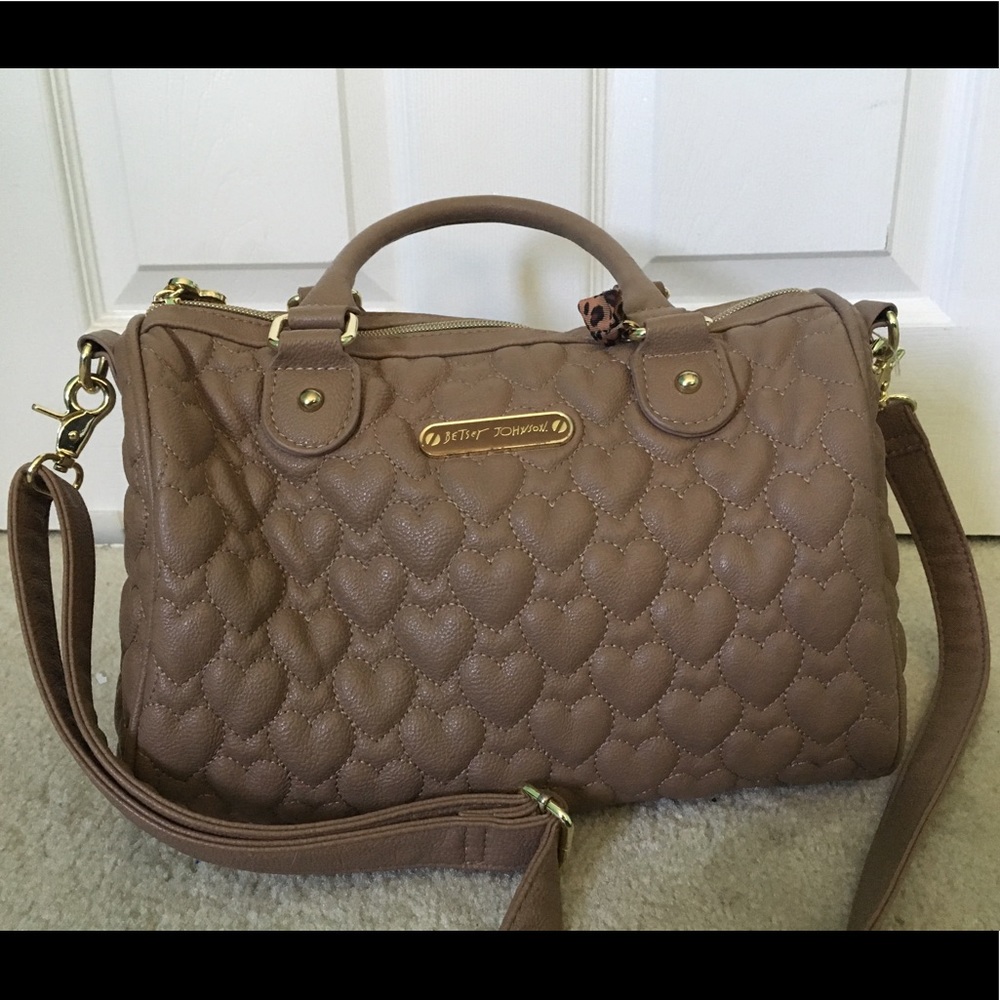 Tan Betsy Johnson tote bag/purse