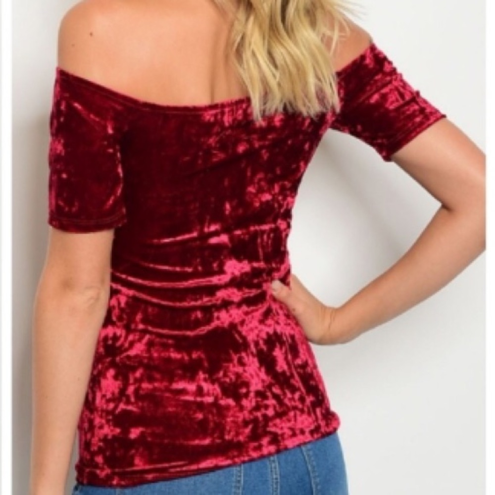 NWT Stretch Velvet Top With Lace Choker! - Picture 2 of 2