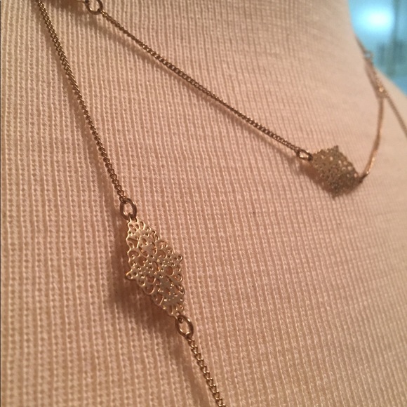 Chic Gold Layer Necklace 💎 - Picture 2 of 4