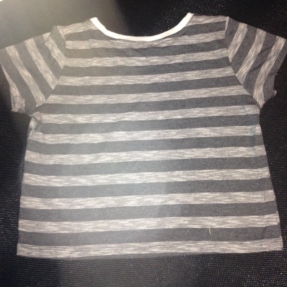 Charlotte Russe Cropped Top - Picture 3 of 3