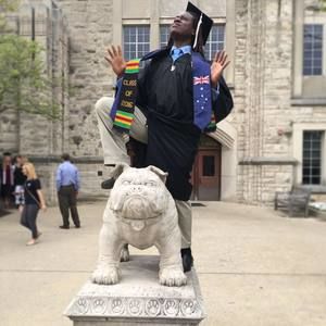 Meet your Posher, Moe