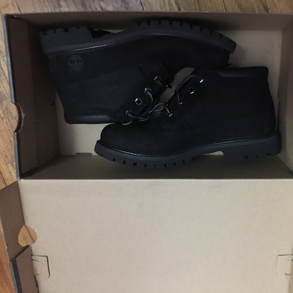Low Rise Black Timberlands