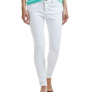 Vineyard vines white jeans