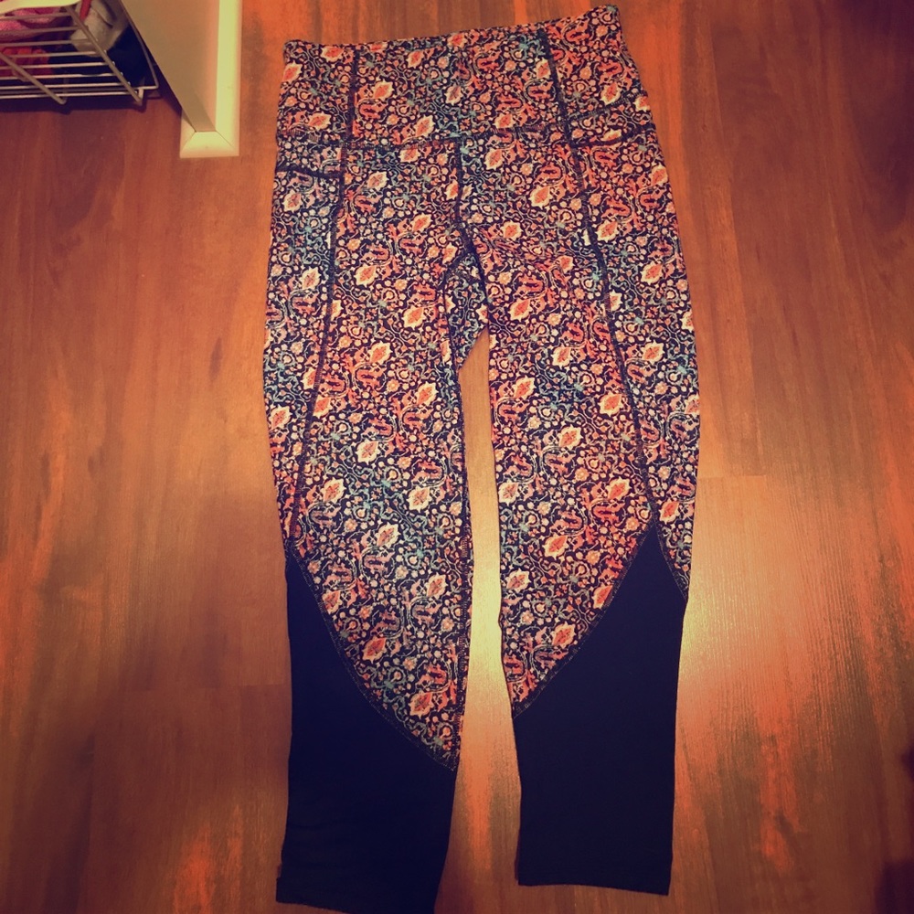 Athleta yoga pants. Worn once.