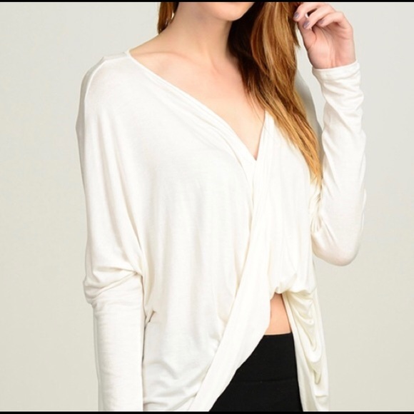 ⚜️Clearance⚜️ BNWT White Bellini  Top - Picture 2 of 3