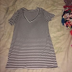 stripped v-neck shirt