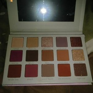 Eyeshadow palette