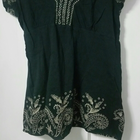 BCBG MAXAZRIA black embroidered top - Picture 2 of 3