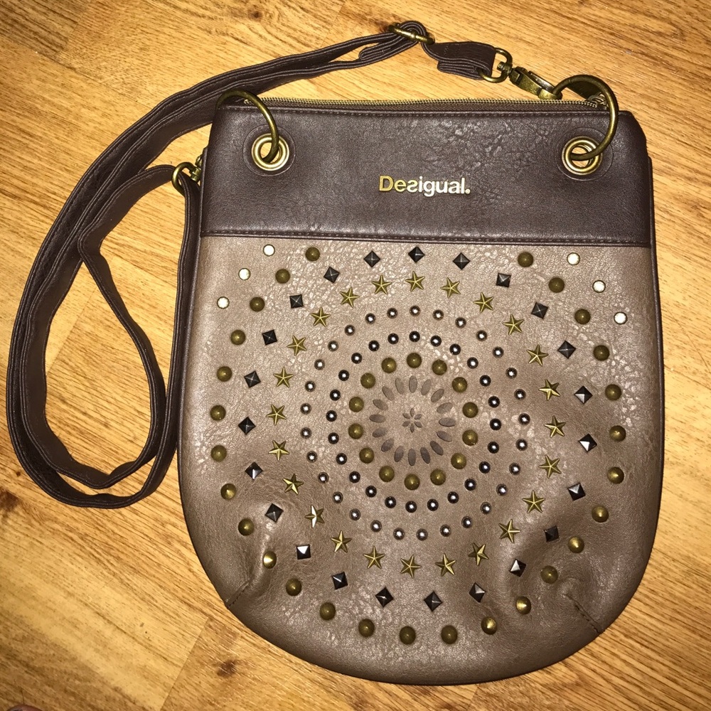 European shoulder bag