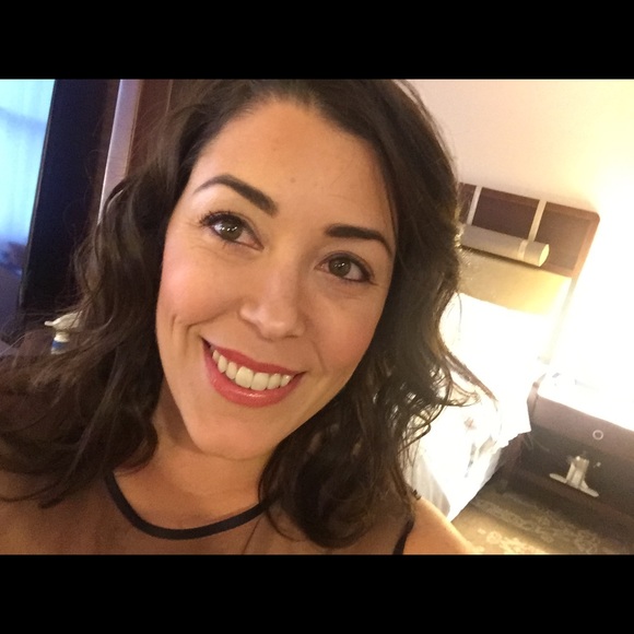 Meet your Posher, Alison - Picture 2 of 3