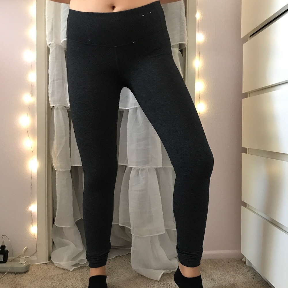 Athletic leggings