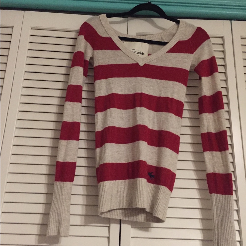 abercrombie red and white v neck sweater