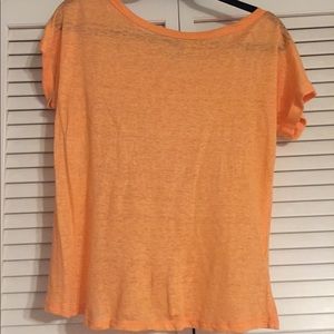 orange shirt