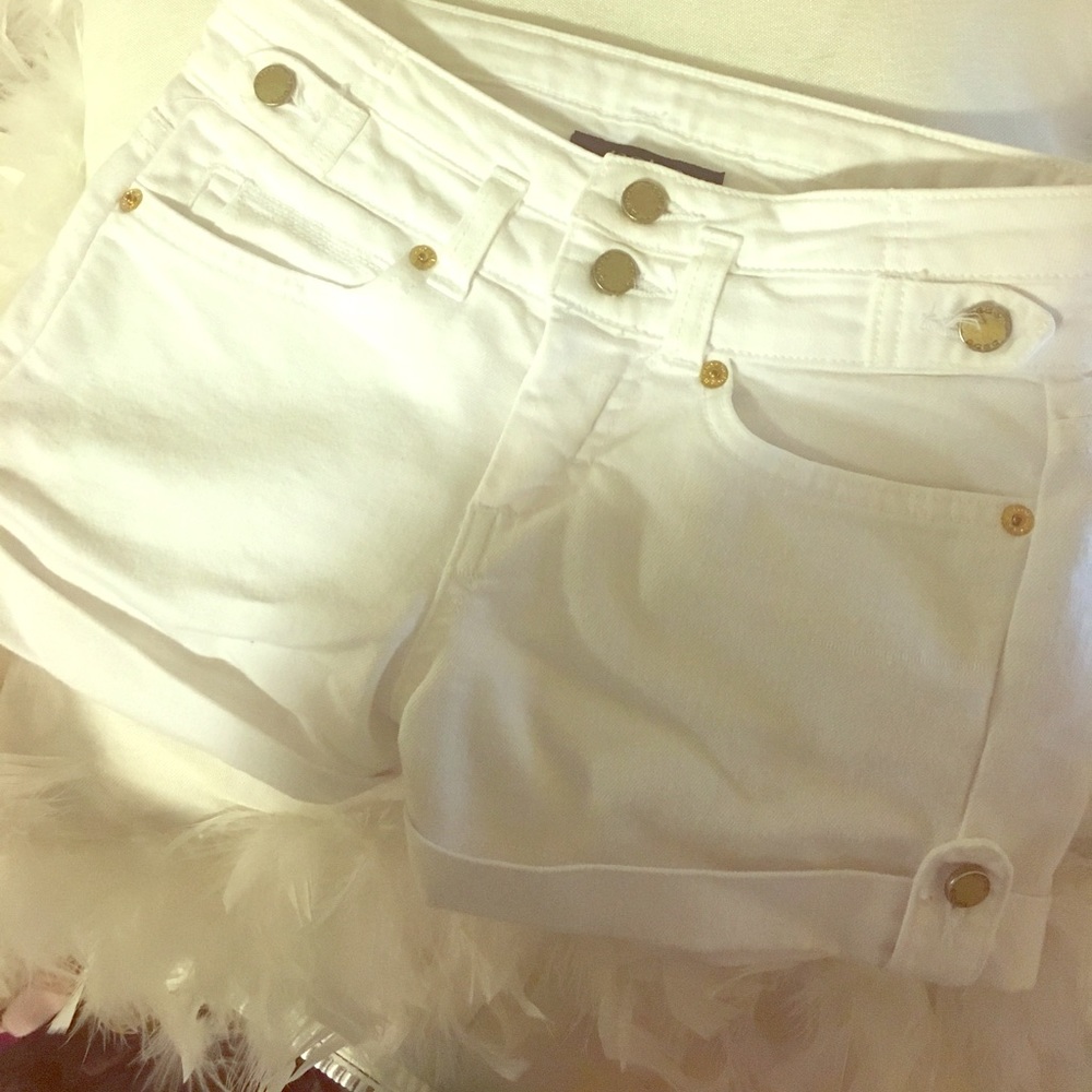 White high waisted Bebe shorts