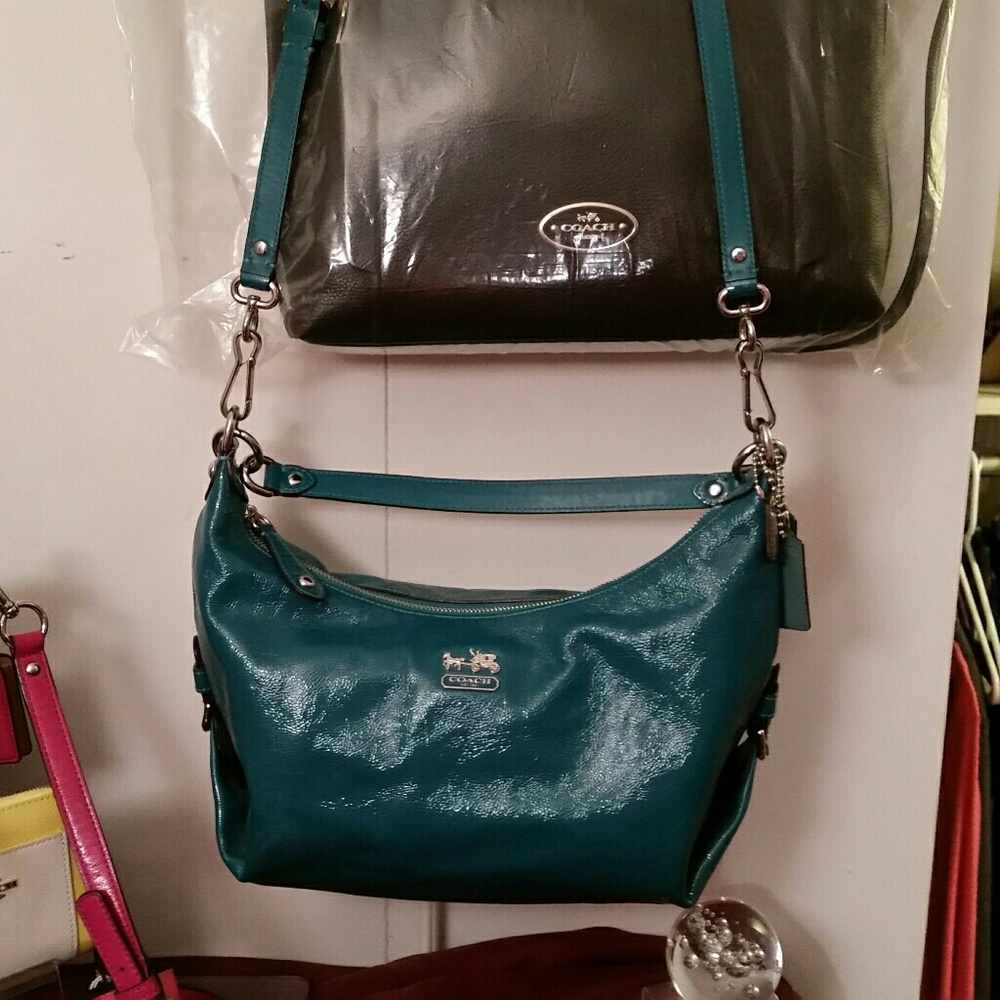Coach patent green crossbody/shoulder purse EEUC!